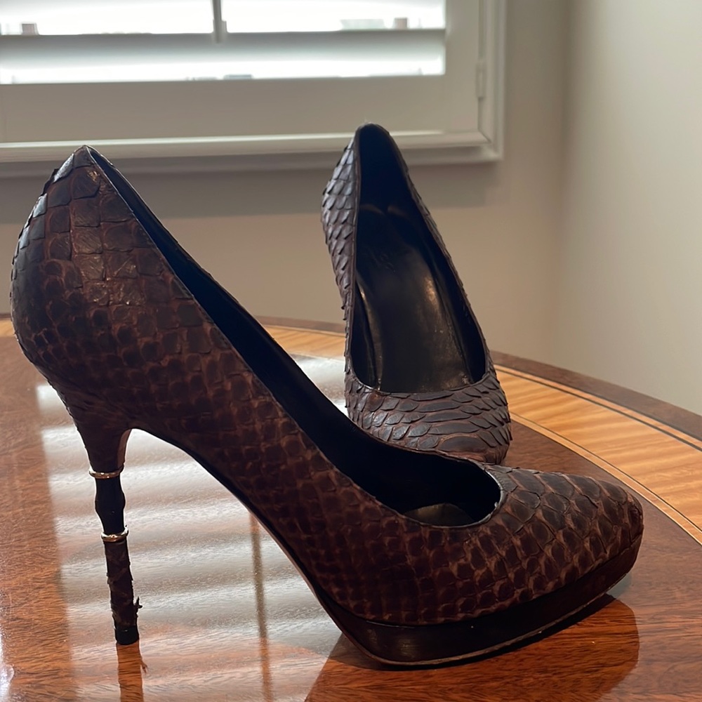 Gucci 37.5 High Heel Stiletto Snake Skin  (faux) worn